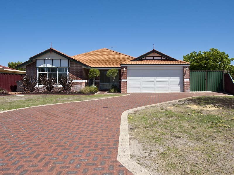 49 Salamanca Parkway, Port Kennedy WA 6172