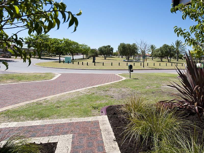 49 Salamanca Parkway, Port Kennedy WA 6172