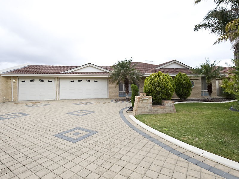 5 Diamantina Way, Rockingham WA 6168