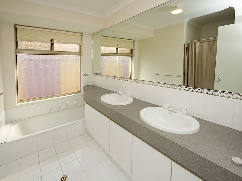 5 Diamantina Way, Rockingham WA 6168