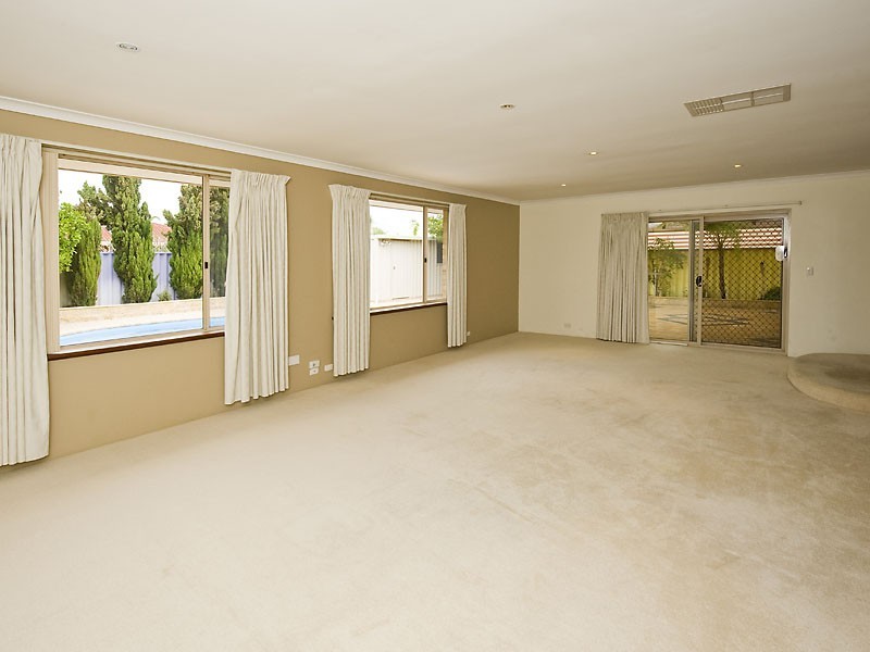 5 Diamantina Way, Rockingham WA 6168