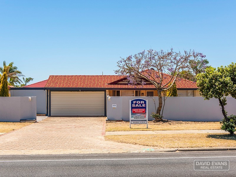 666 Safety Bay Rd, Waikiki WA 6169