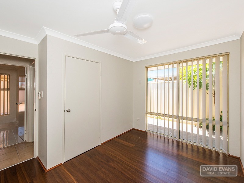 666 Safety Bay Rd, Waikiki WA 6169