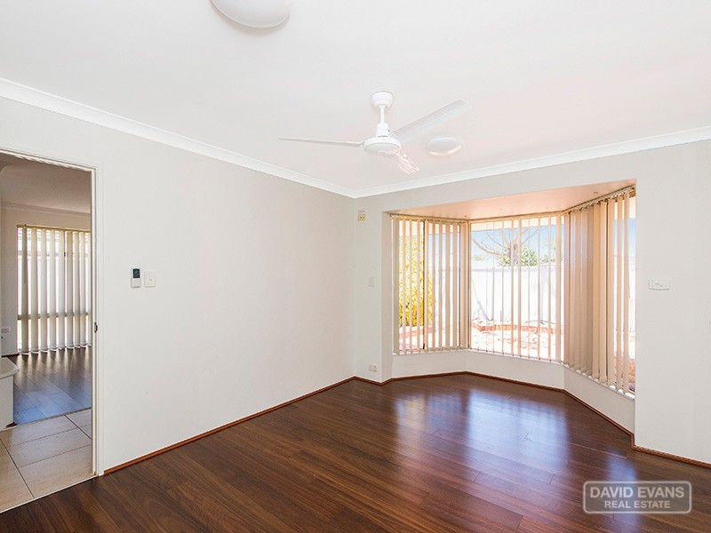666 Safety Bay Rd, Waikiki WA 6169