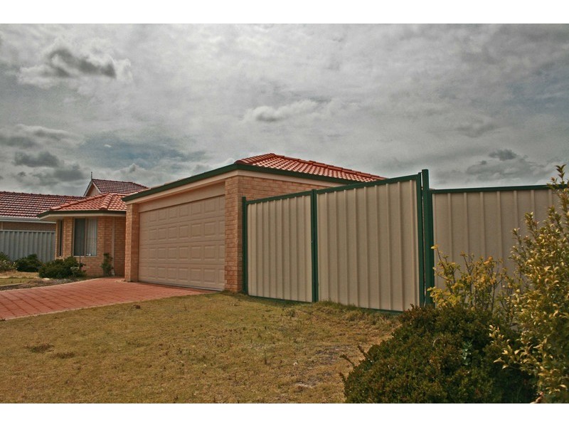 5 Fremont Cresent, Secret Harbour WA 6173
