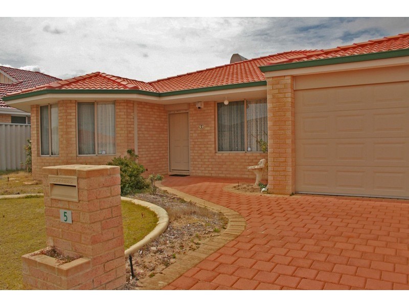 5 Fremont Cresent, Secret Harbour WA 6173