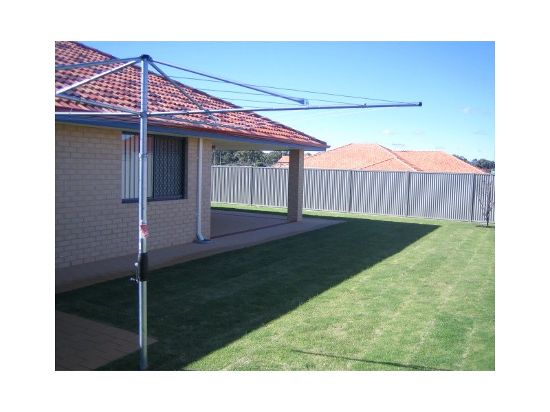 109 Harrington Waters Drive, Waikiki WA 6169