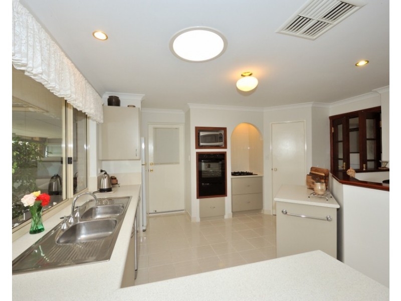 26 Fathom Ramble, Waikiki WA 6169