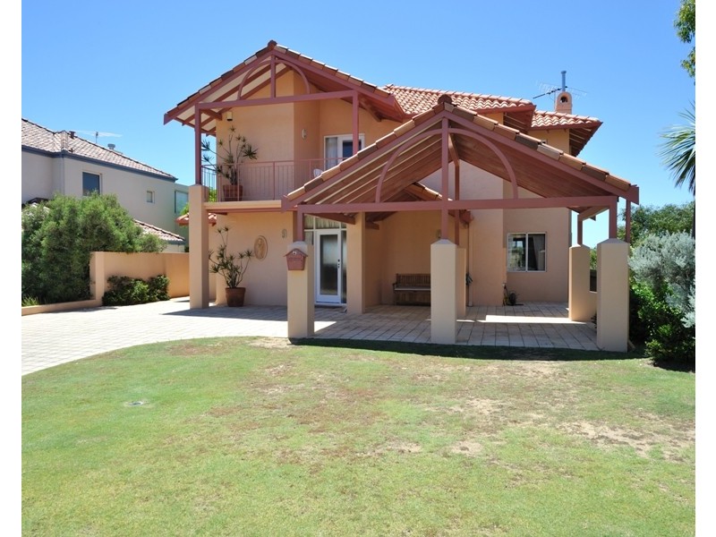 2 Ocean Point Close, Port Kennedy WA 6172