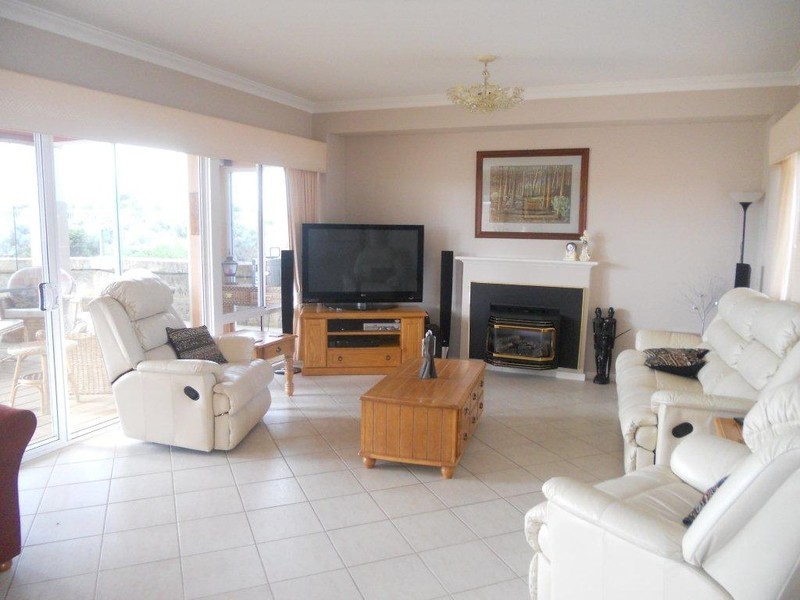 2 Ocean Point Close, Port Kennedy WA 6172