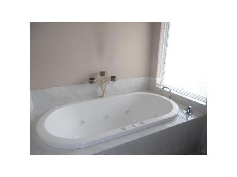 2 Ocean Point Close, Port Kennedy WA 6172