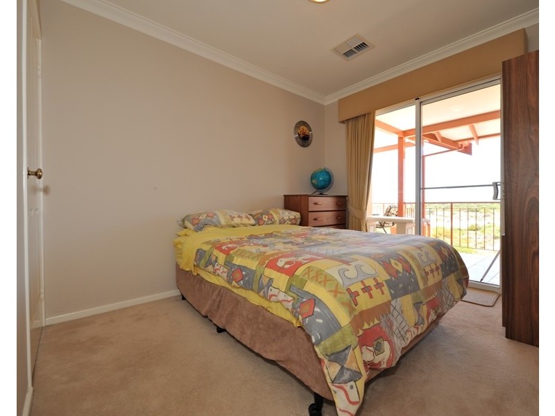 2 Ocean Point Close, Port Kennedy WA 6172