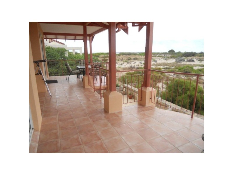 2 Ocean Point Close, Port Kennedy WA 6172