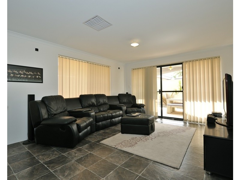 6 Gorman Place, Calista WA 6167