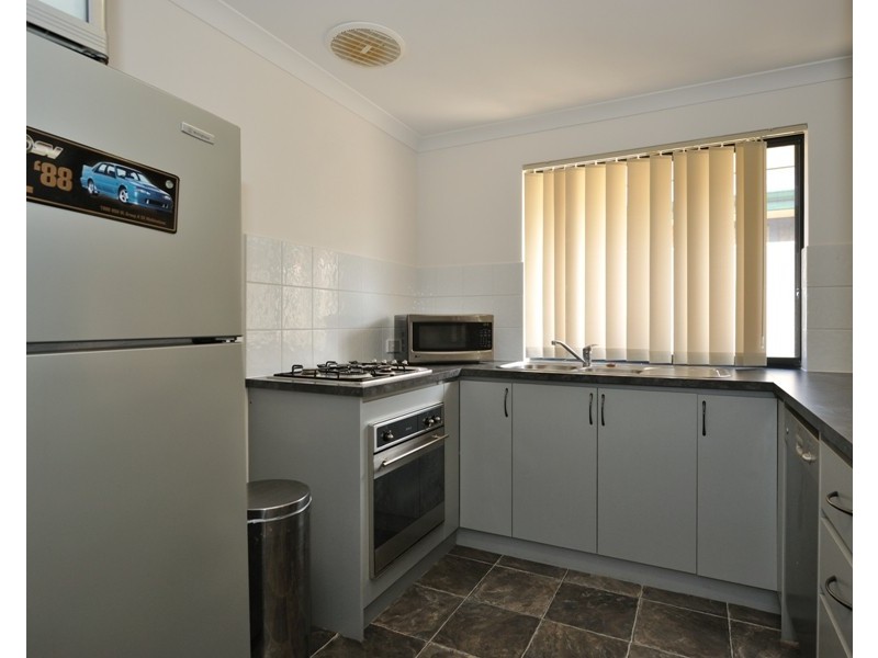 6 Gorman Place, Calista WA 6167