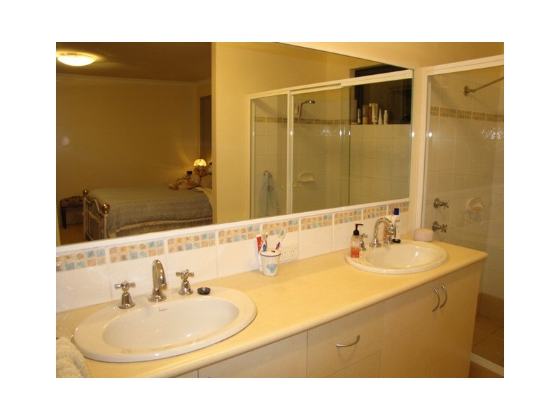 18 Heyerdahl Way, Dudley Park WA 6210