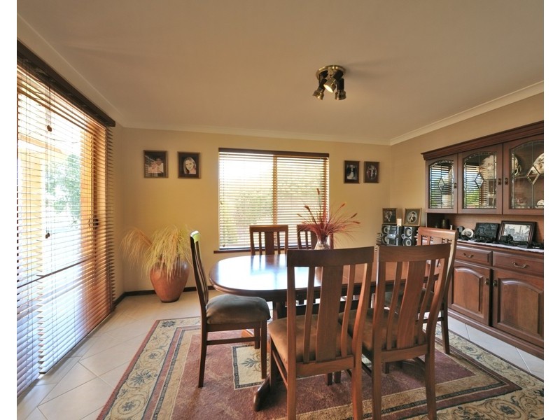 11 Nautilus Way, Kallaroo WA 6025