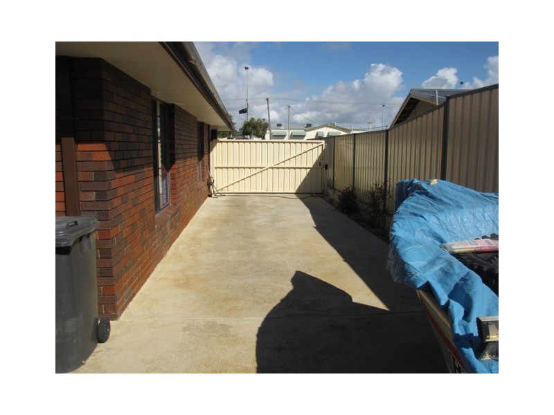 131 Gloucester Crescent, Shoalwater WA 6169
