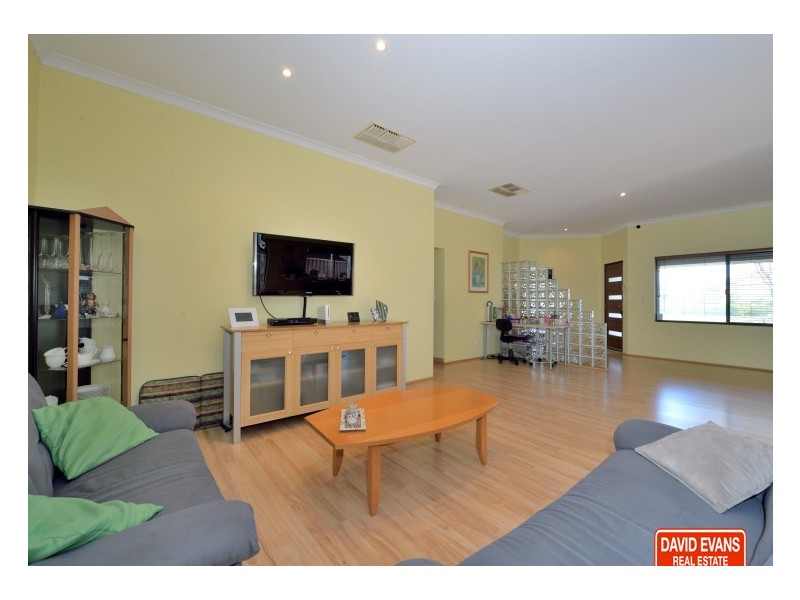 197 Fendam Street, Warnbro WA 6169