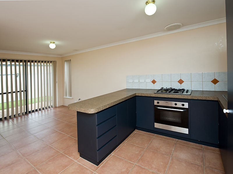 9/23 Royal Palm Drive, Warnbro WA 6169