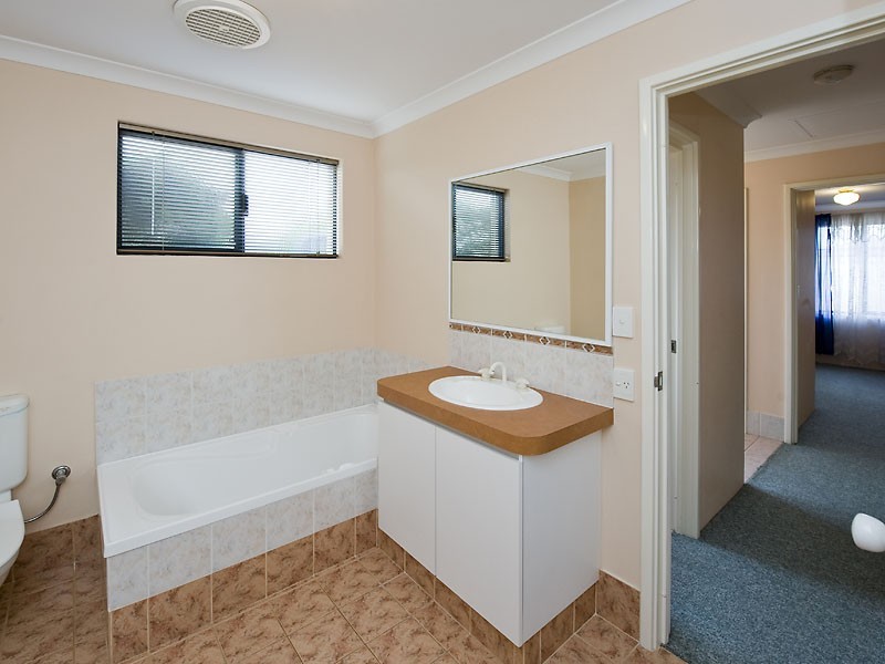 9/23 Royal Palm Drive, Warnbro WA 6169