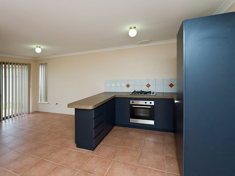 9/23 Royal Palm Drive, Warnbro WA 6169