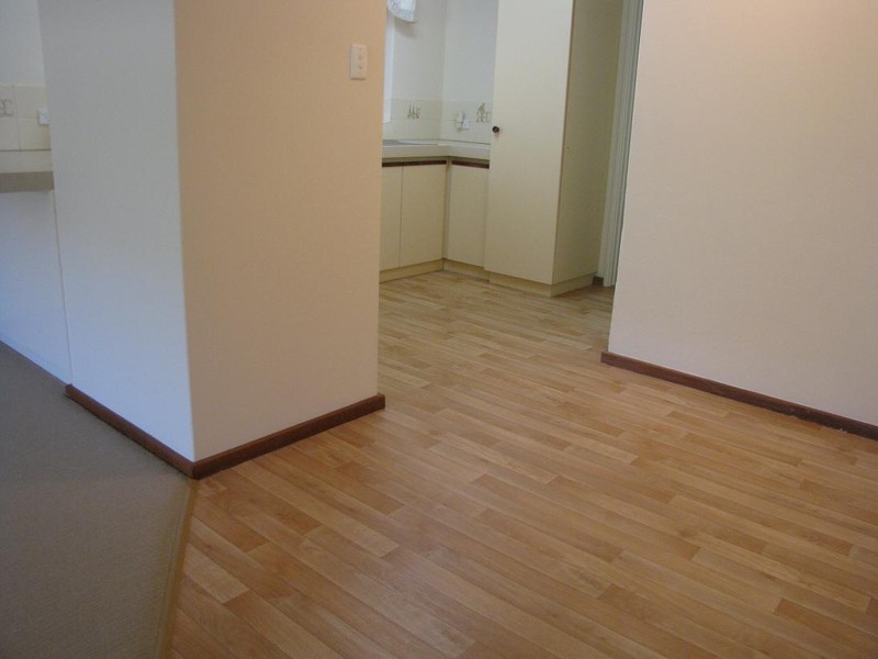 8/11 Louise Street, Rockingham WA 6168