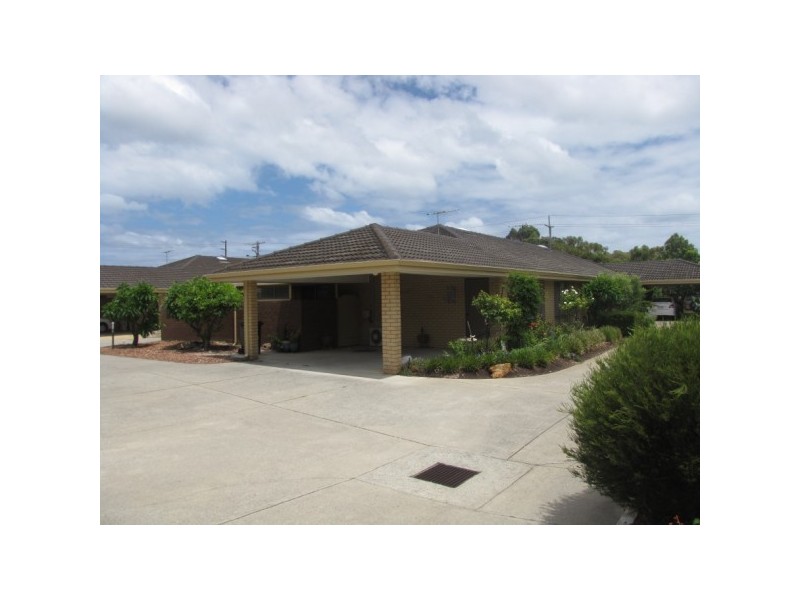 8/11 Louise Street, Rockingham WA 6168