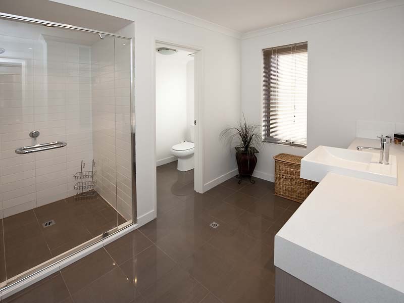 1/25 Victoria Street, Rockingham WA 6168