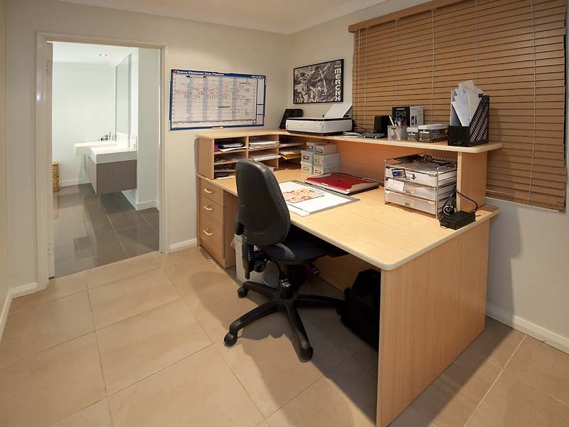 1/25 Victoria Street, Rockingham WA 6168