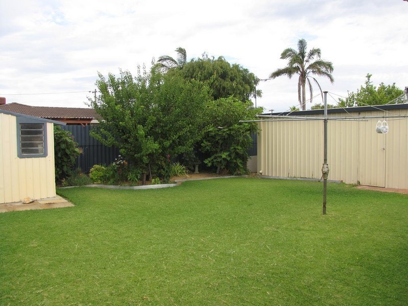 28 Ricketts Court, Rockingham WA 6168