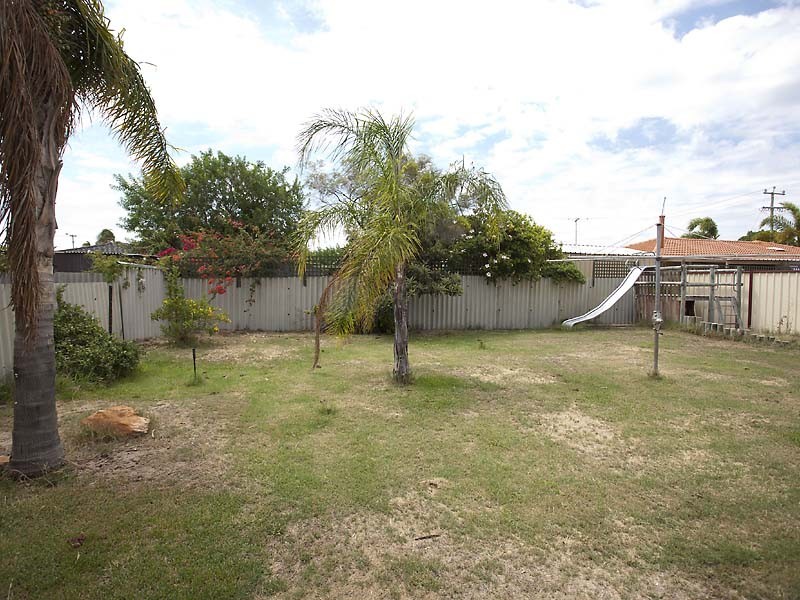 68 kurrajong Road, Safety Bay WA 6169