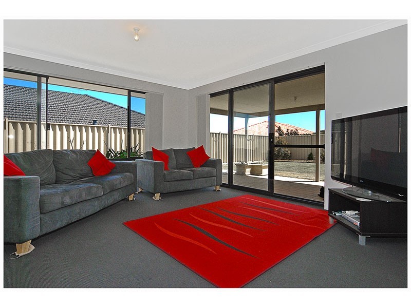 105 Ashley Road, Tapping WA 6065