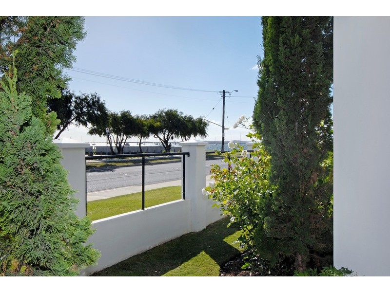 2B Hymus Street, Rockingham WA 6168