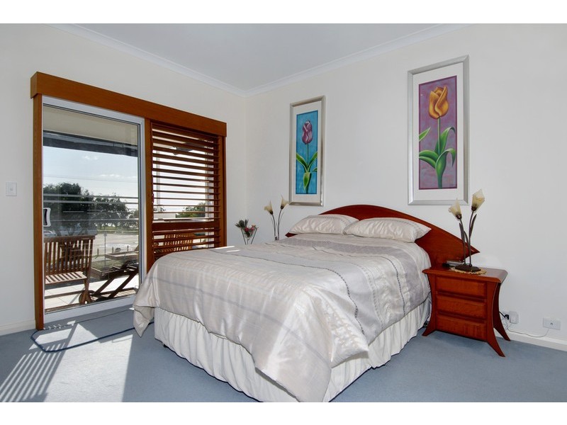 2B Hymus Street, Rockingham WA 6168