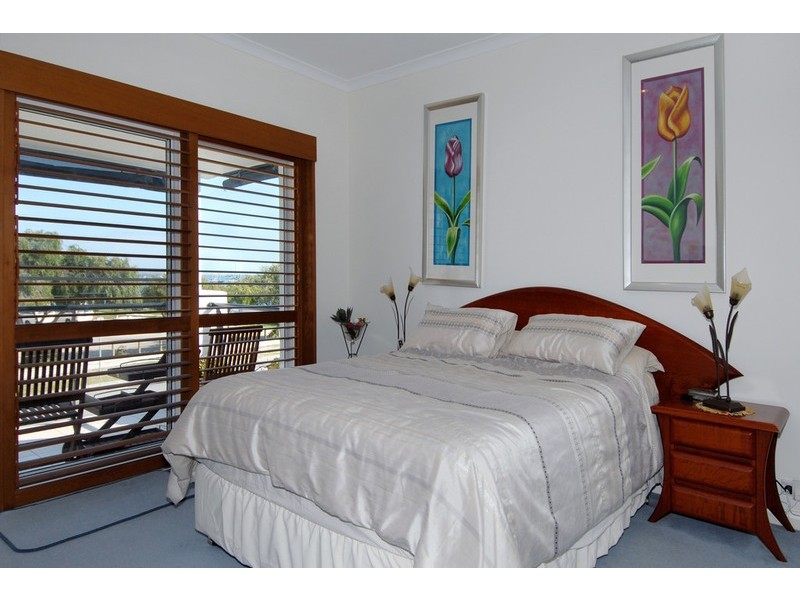 2B Hymus Street, Rockingham WA 6168