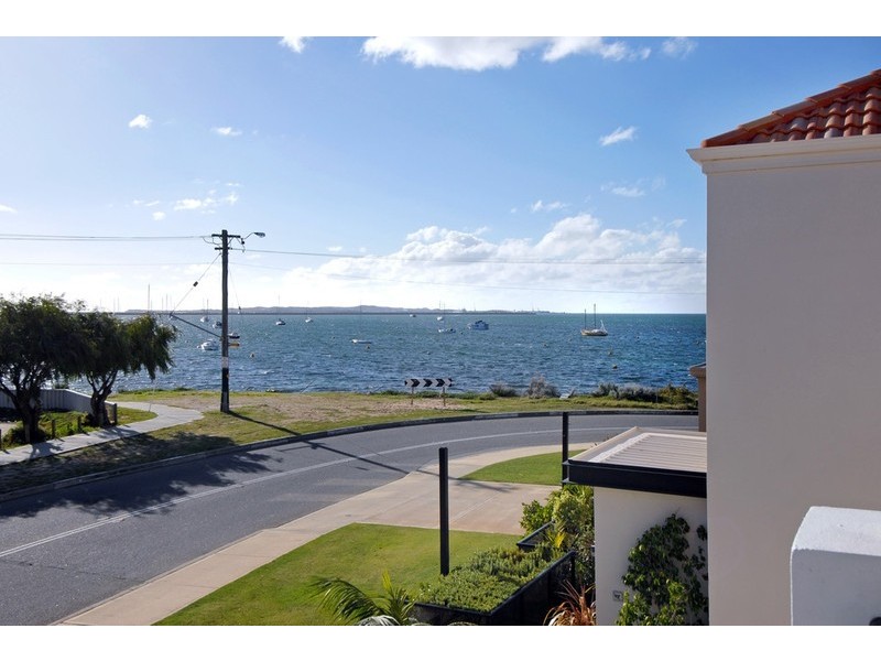 2B Hymus Street, Rockingham WA 6168