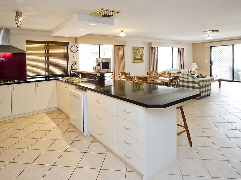 183 Grand Ocean Boulevard, Port Kennedy WA 6172