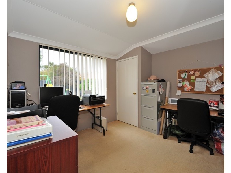 8 Trevino Drive, Port Kennedy WA 6172