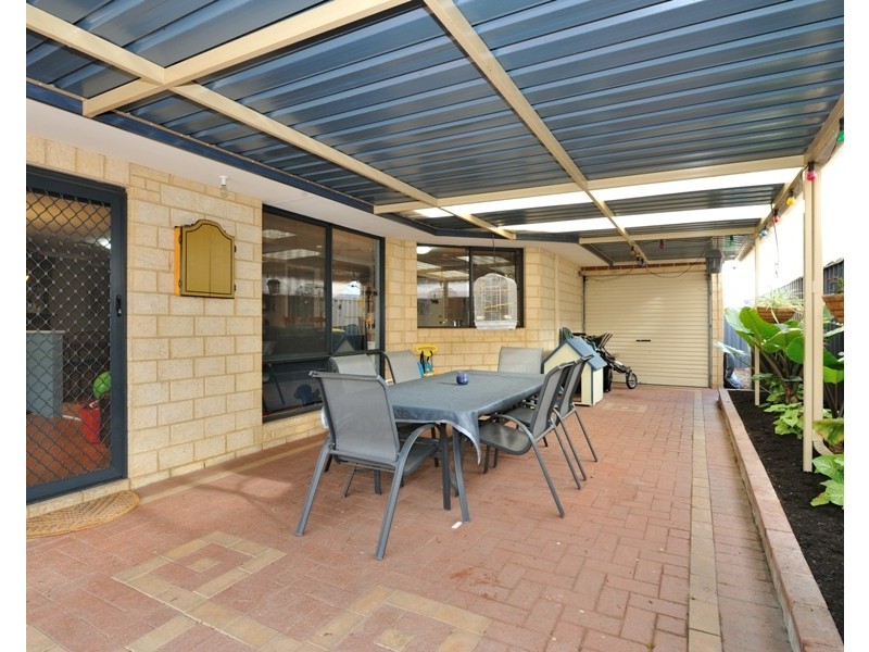 8 Trevino Drive, Port Kennedy WA 6172