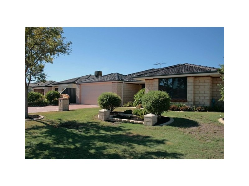 8 Trevino Drive, Port Kennedy WA 6172