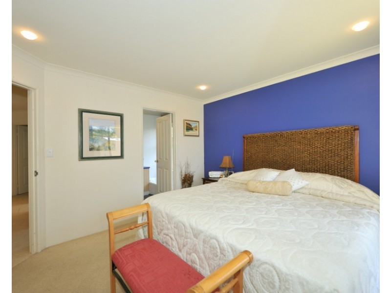 2 Bayside Blvd, Port Kennedy WA 6172