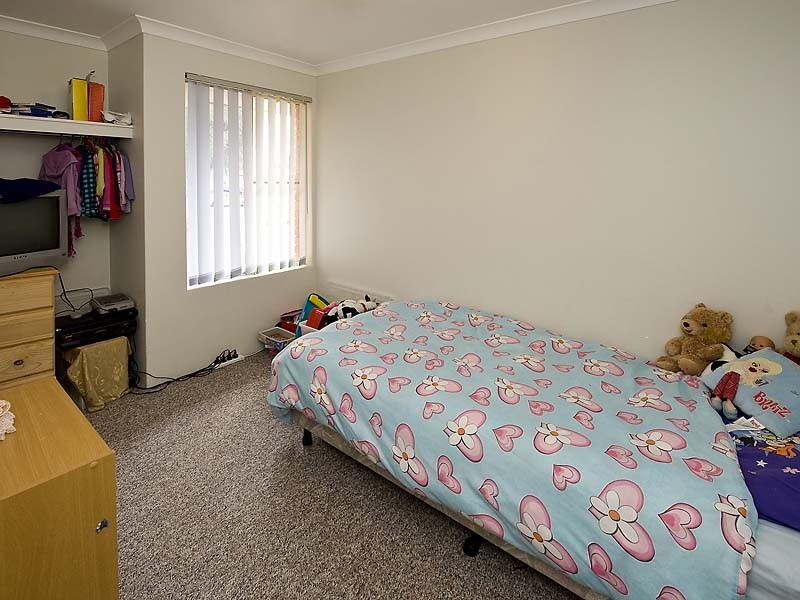 17 Coola Place, High Wycombe WA 6057