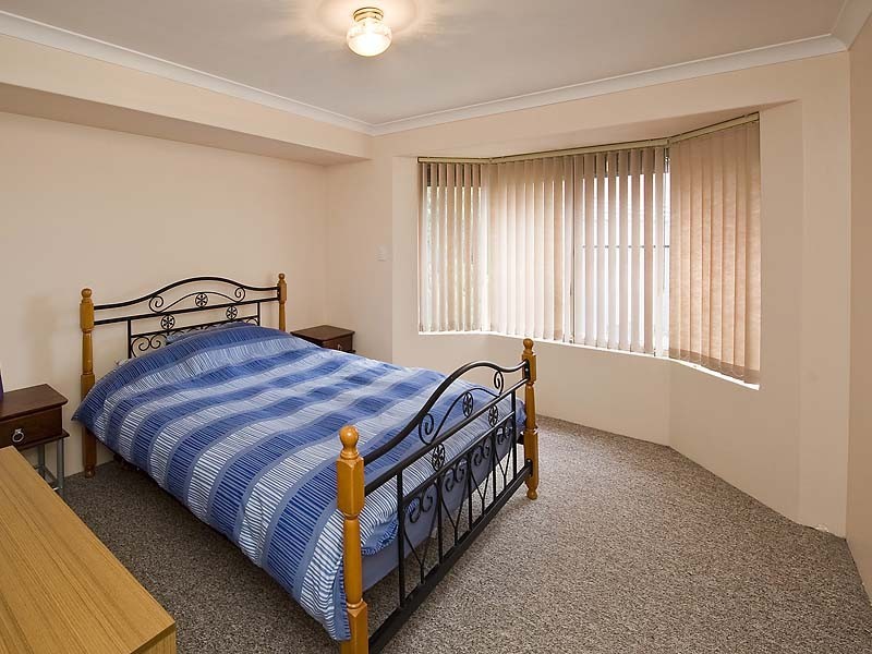 17 Coola Place, High Wycombe WA 6057