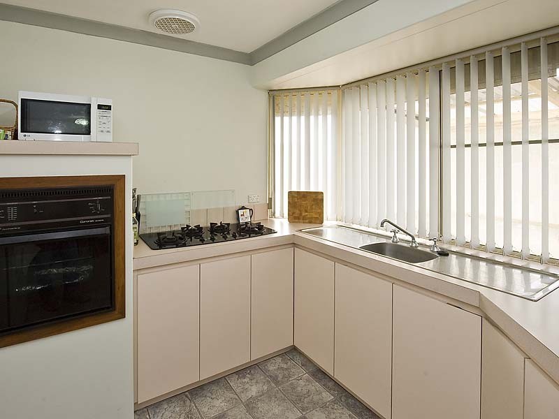17 Coola Place, High Wycombe WA 6057