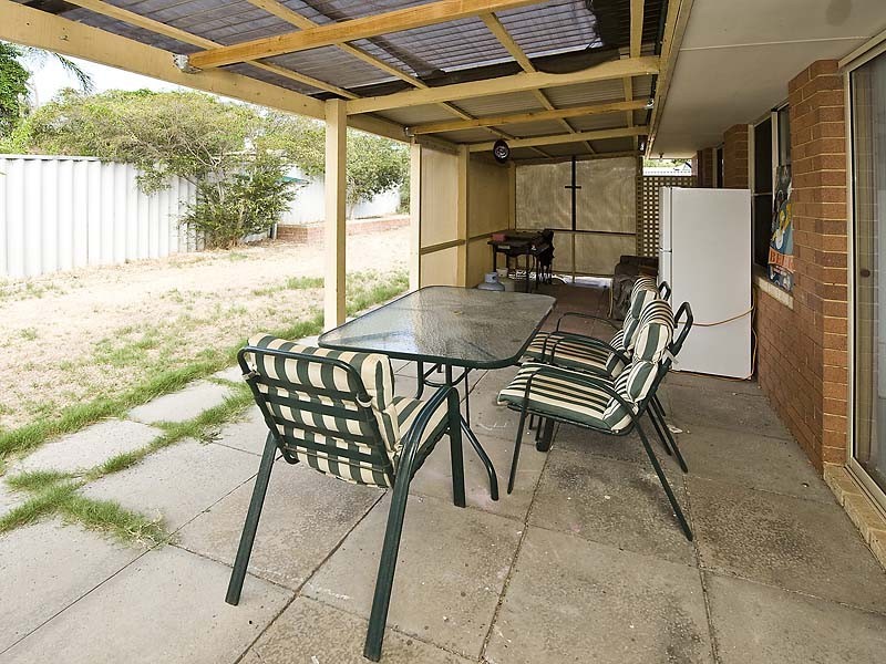 17 Coola Place, High Wycombe WA 6057