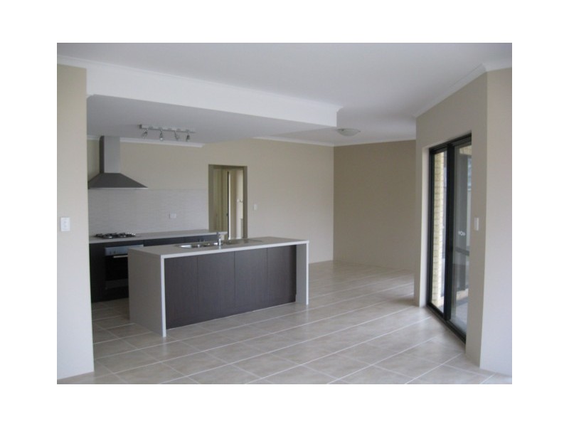 23 Kerkeri Heights, Lakelands WA 6180