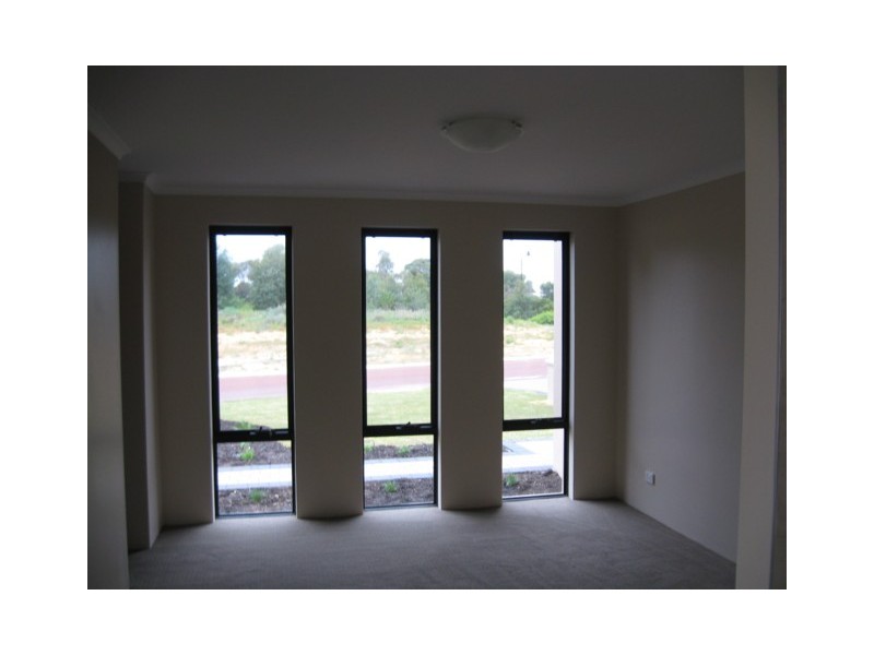 23 Kerkeri Heights, Lakelands WA 6180