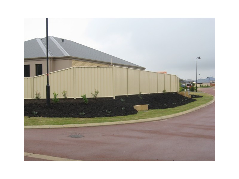 23 Kerkeri Heights, Lakelands WA 6180