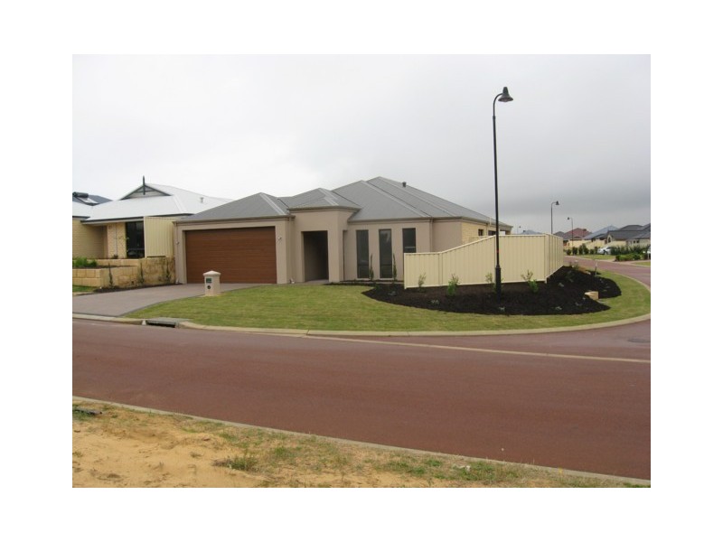 23 Kerkeri Heights, Lakelands WA 6180